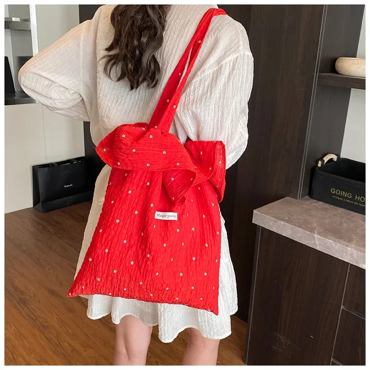 Elegant Floral Embroidered Ladies Shoulder Bag