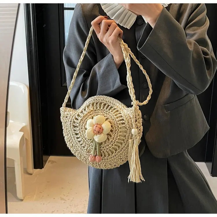 Beachside Elegance: Women's Floral Woven Crossbody