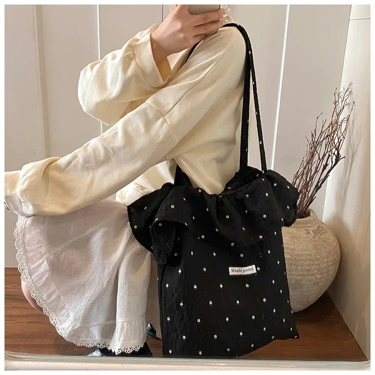 Elegant Floral Embroidered Ladies Shoulder Bag
