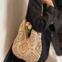 Exquisite Straw Tote Bag - Vintage Elegance