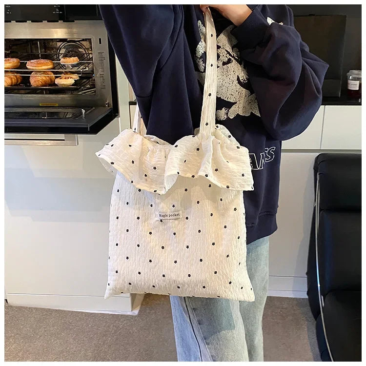 Elegant Floral Embroidered Ladies Shoulder Bag