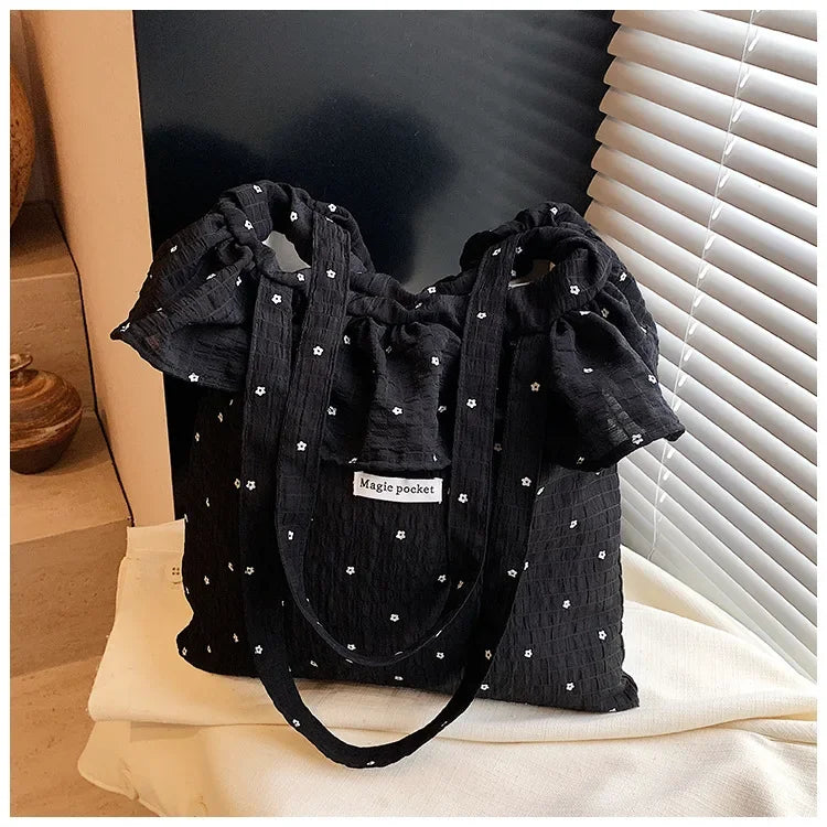 Elegant Floral Embroidered Ladies Shoulder Bag
