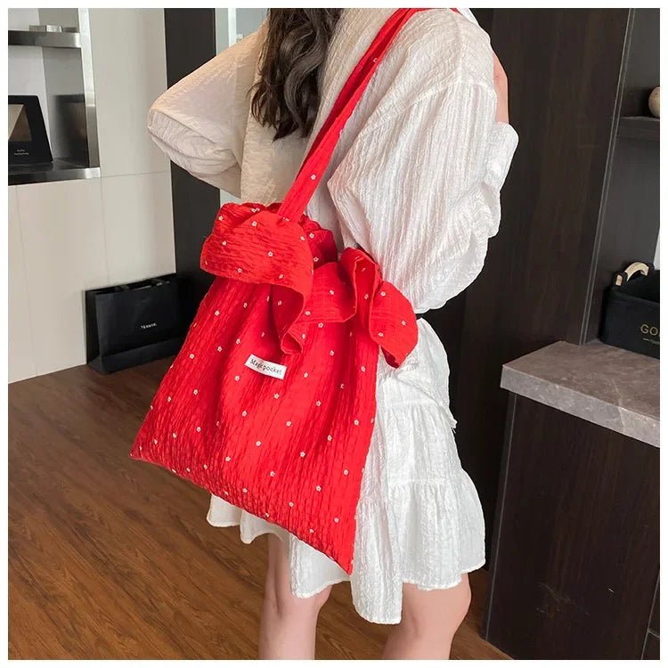 Elegant Floral Embroidered Ladies Shoulder Bag