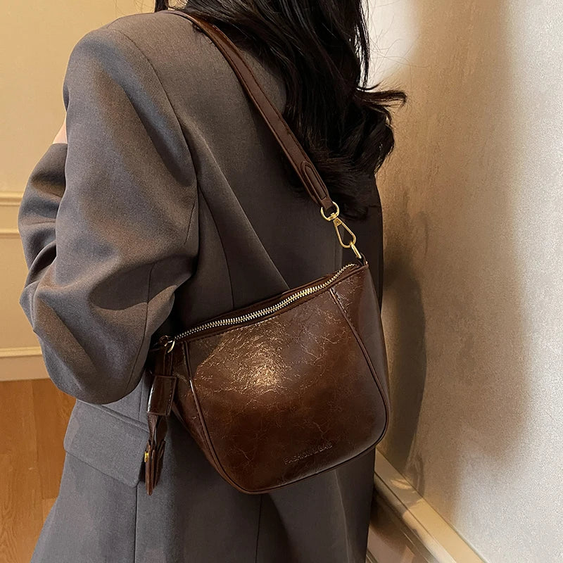 Exquisite Retro Women's Crossbody Bag 2025