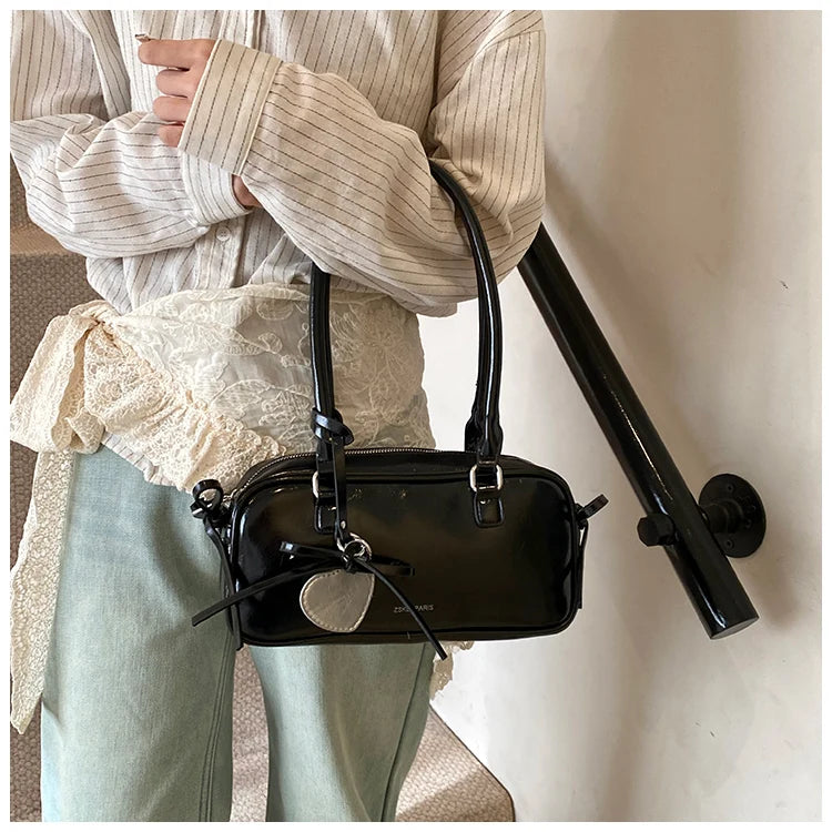 Elegance Boston Bag - Chic Women's Shoulder Handbag