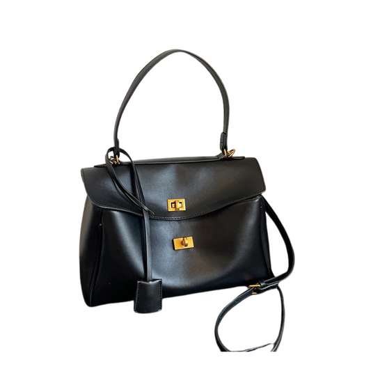 Elegance Defined: Women's Retro Crossbody Bag