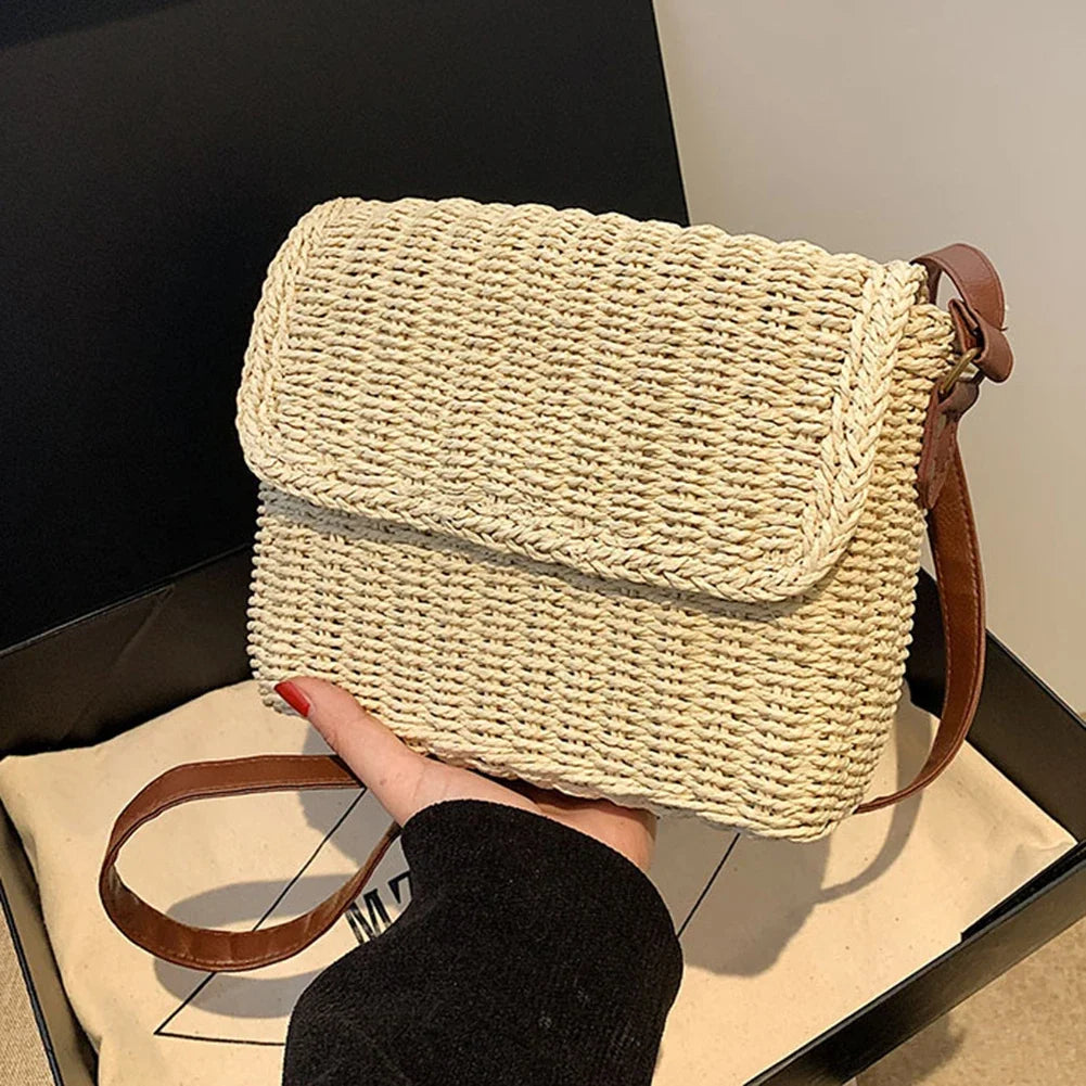 Exquisite Women's Raffia Crossbody Bag