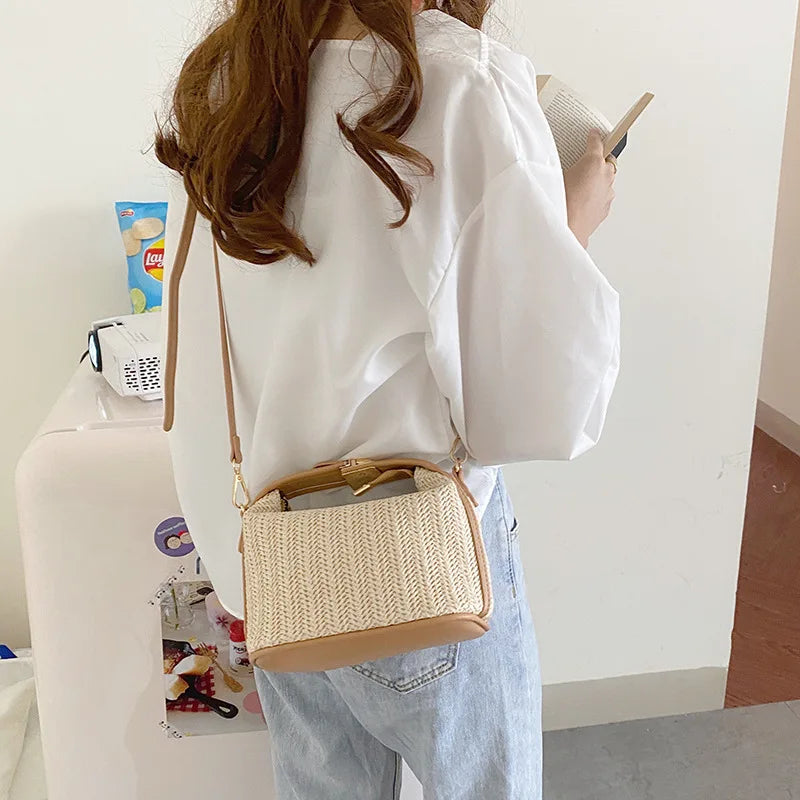 Exquisite Summer Straw Handbag - Chic Woven Crossbody