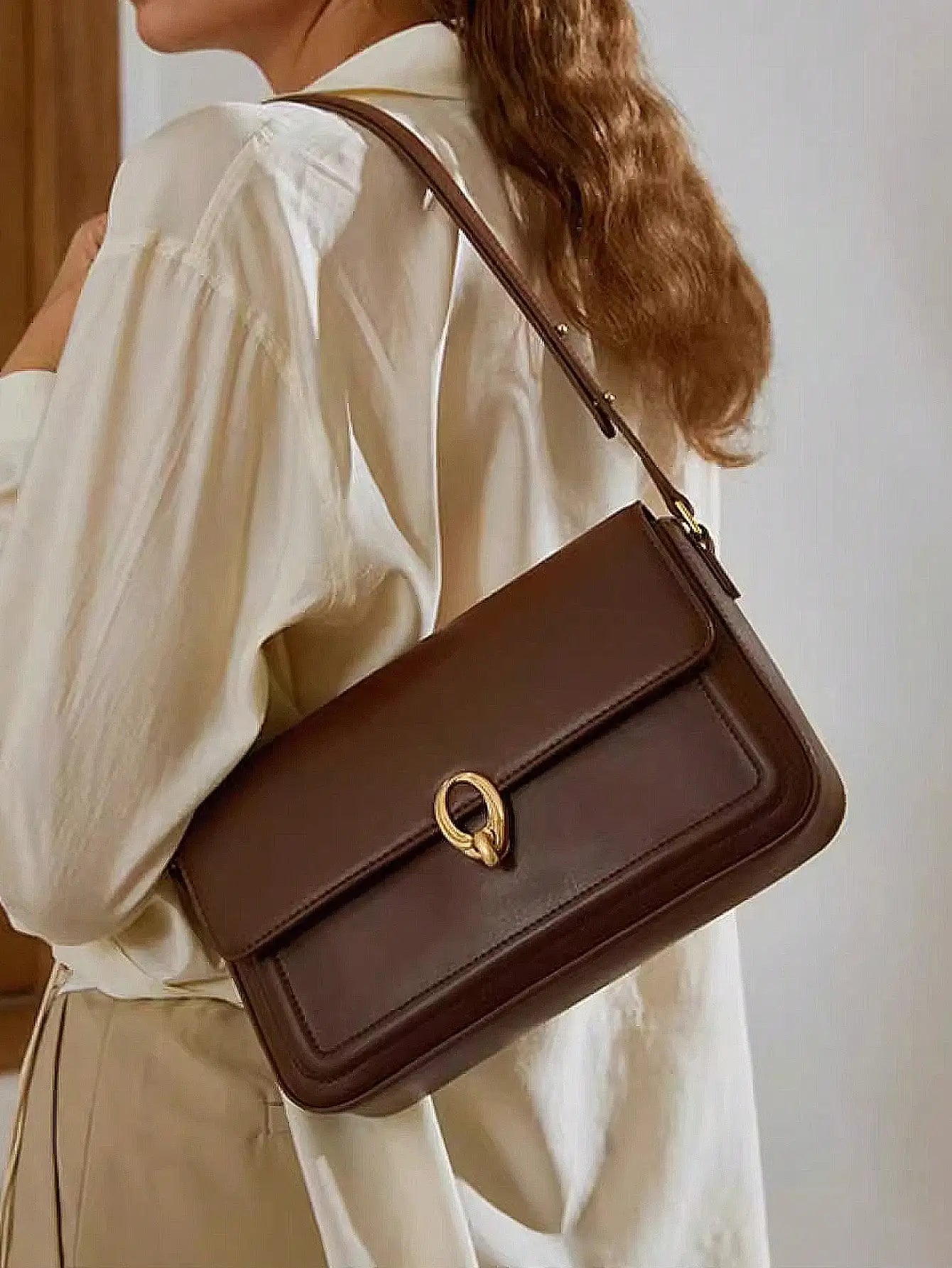 Exquisite Women's Retro Baguette Shoulder Bag