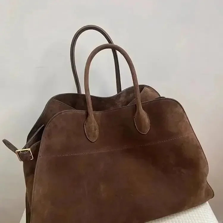 Exquisite Velvet Top-Handle Bag for Timeless Elegance