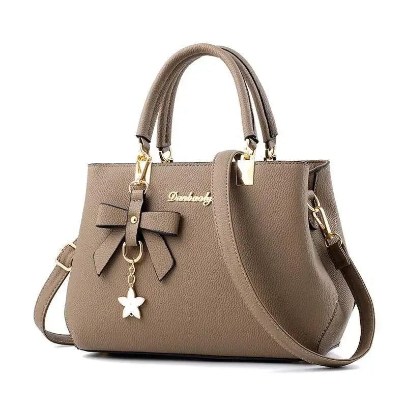Exquisite Flower Pendant Women's Tote Bag