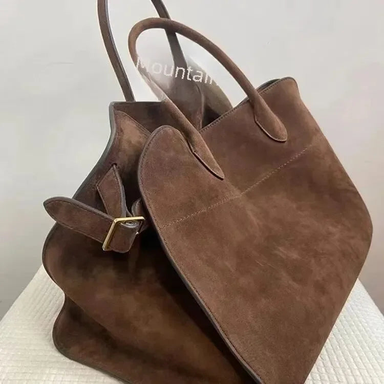 Exquisite Velvet Top-Handle Bag for Timeless Elegance