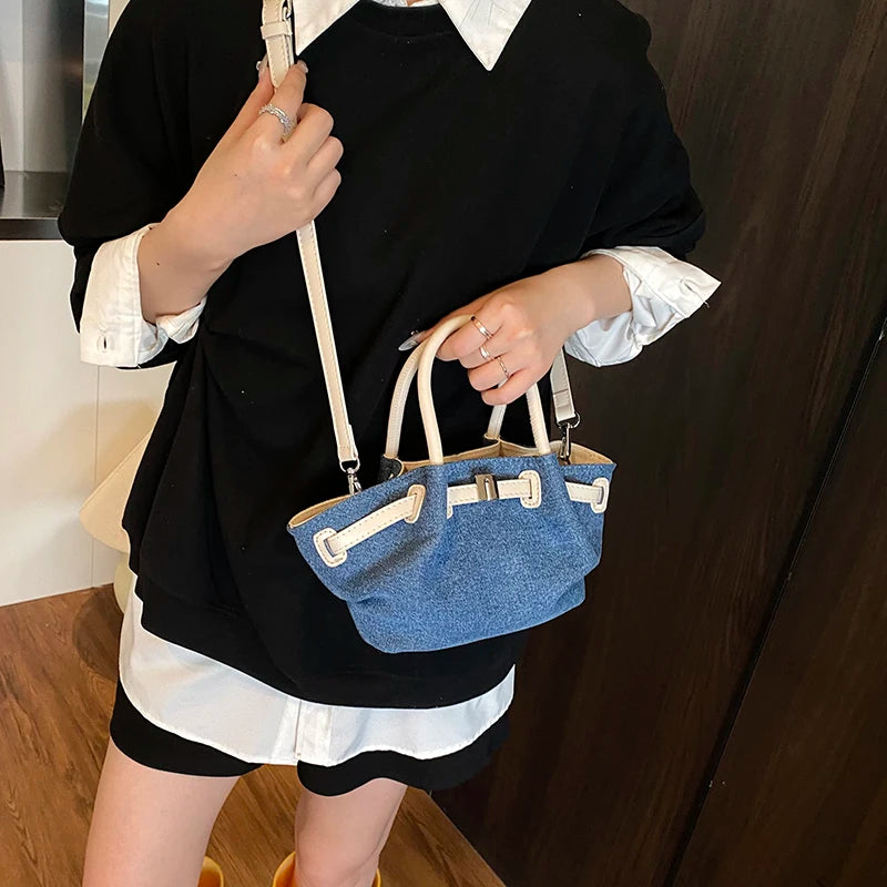 Elegance Defined: Luxurious Women's Small Crossbody Bag