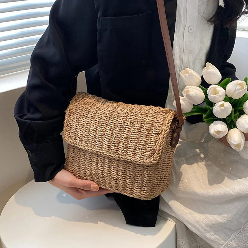Exquisite Women's Raffia Crossbody Bag