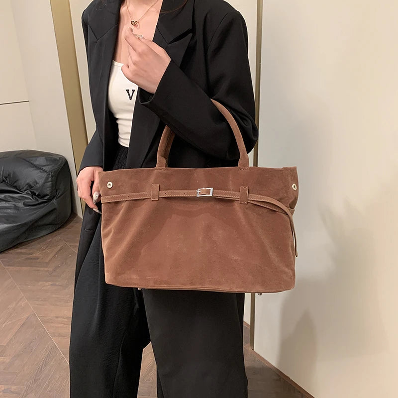 Elegant Velvet Tote Bag - Luxury Women's Handbag