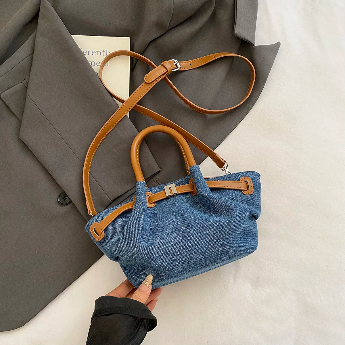 Elegance Defined: Luxurious Women's Small Crossbody Bag