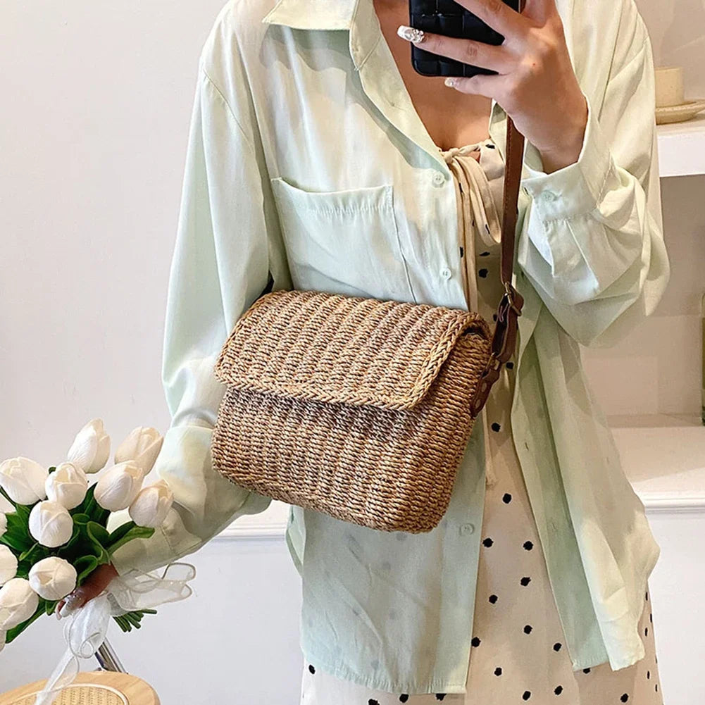 Exquisite Women's Raffia Crossbody Bag