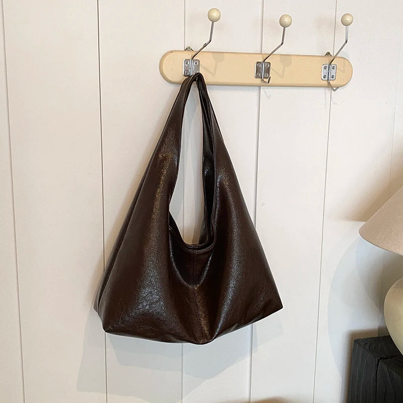 Elegance Retro Shoulder Bag - Luxurious PU Leather
