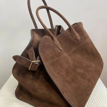 Exquisite Velvet Top-Handle Bag for Timeless Elegance