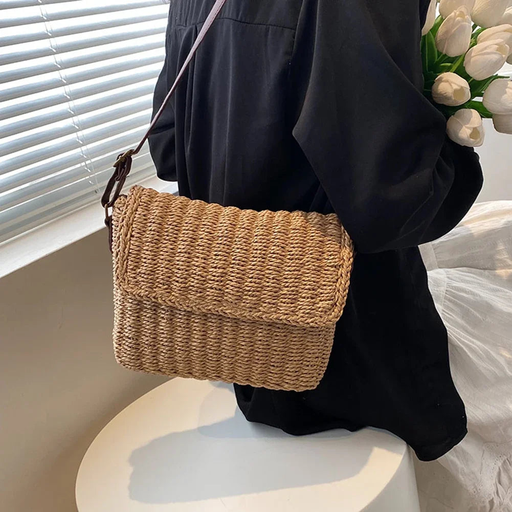 Exquisite Women's Raffia Crossbody Bag