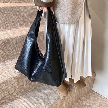 Elegance Retro Shoulder Bag - Luxurious PU Leather