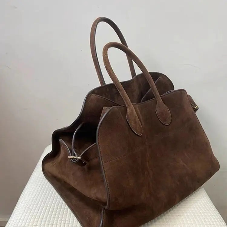 Exquisite Velvet Top-Handle Bag for Timeless Elegance