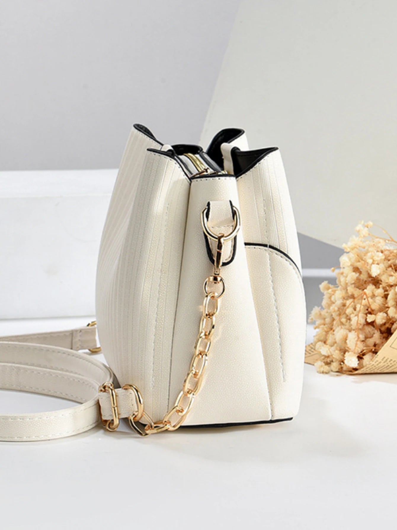 Exquisite Women's PU Leather Bucket Bag - Elegant Style