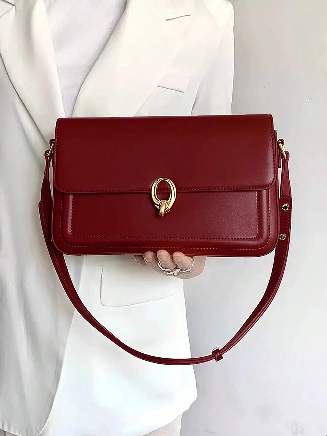 Exquisite Women's Retro Baguette Shoulder Bag